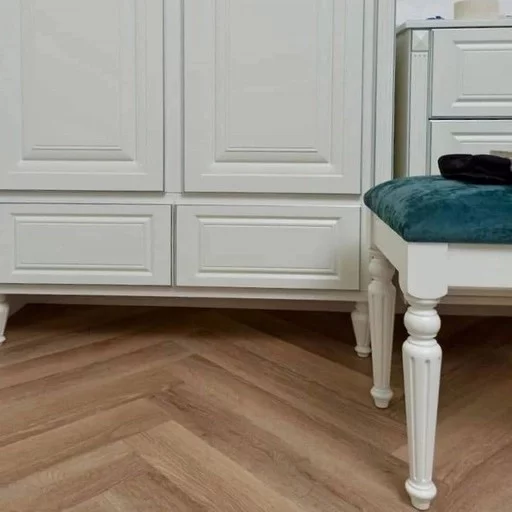 Tapered fluted table legs with square top (1 PC)